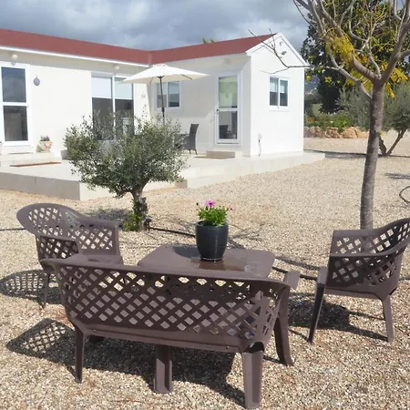 Wild Flower Bed & Breakfast Tala